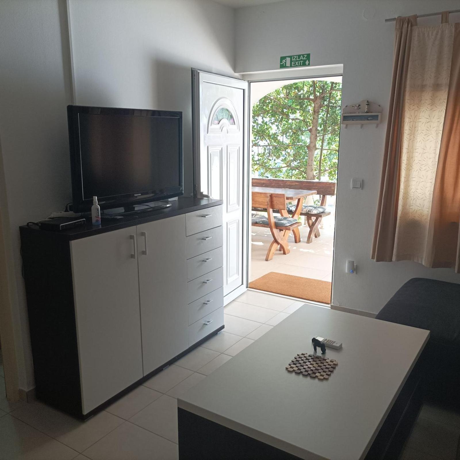 Apartments Vir Delfin Bagian luar foto